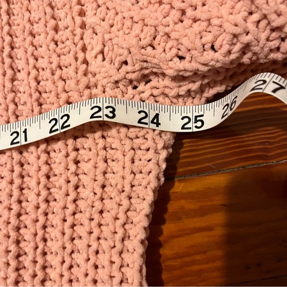 H&M pink Chenille knit sweater - Picture 9 of 9